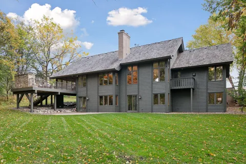 $1,695,000 | 5880 Boulder Bridge Lane, Shorewood, MN 55331
