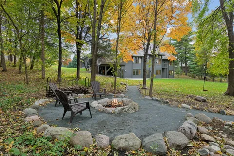 $1,695,000 | 5880 Boulder Bridge Lane, Shorewood, MN 55331