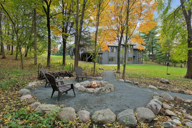 $1,695,000 | 5880 Boulder Bridge Lane, Excelsior, MN 55331