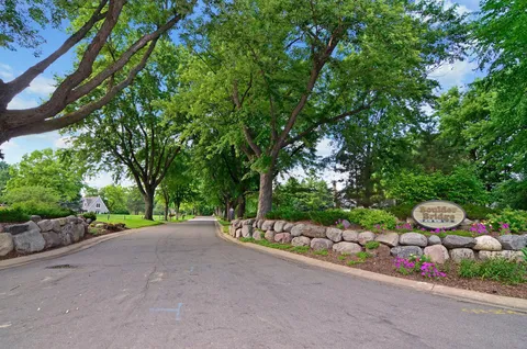 $1,695,000 | 5880 Boulder Bridge Lane, Shorewood, MN 55331