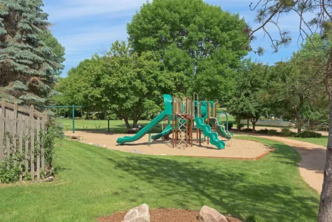 $1,695,000 | 5880 Boulder Bridge Lane, Excelsior, MN 55331