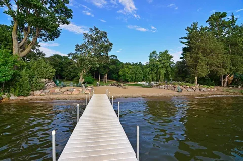 $1,695,000 | 5880 Boulder Bridge Lane, Shorewood, MN 55331