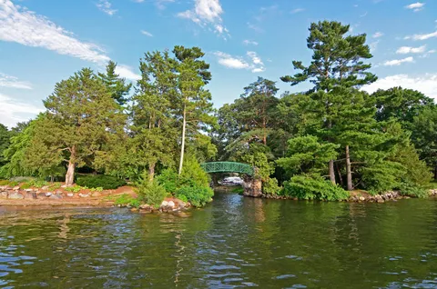 $1,695,000 | 5880 Boulder Bridge Lane, Shorewood, MN 55331