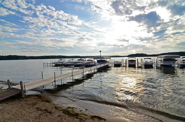 $1,695,000 | 5880 Boulder Bridge Lane, Excelsior, MN 55331