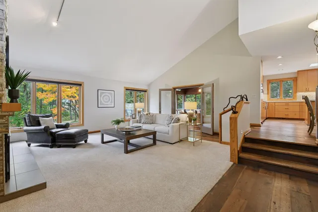 $1,695,000 | 5880 Boulder Bridge Lane, Excelsior, MN 55331