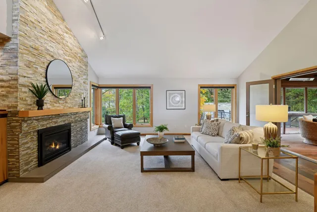 $1,695,000 | 5880 Boulder Bridge Lane, Excelsior, MN 55331