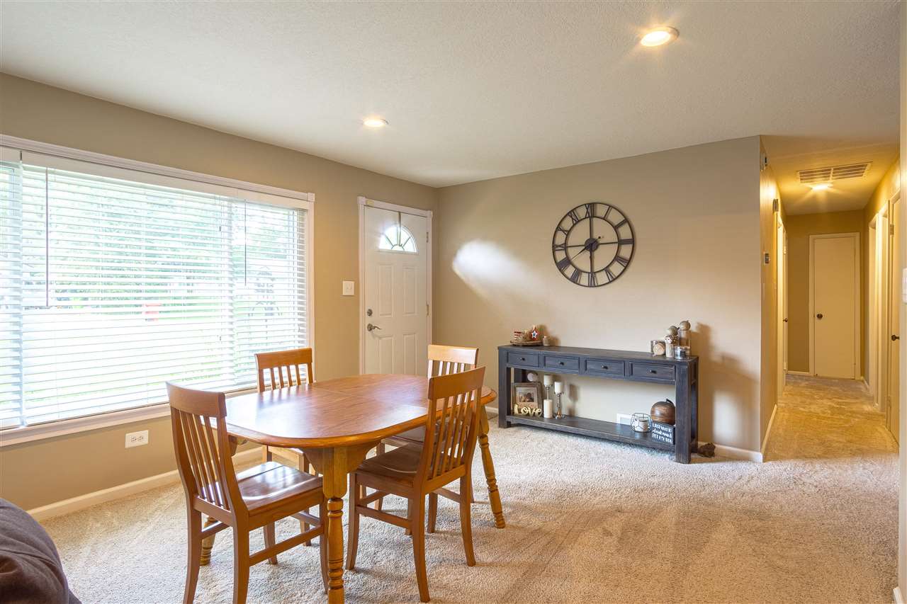 6412 Hermana Road West Bloomfield, MI 48324 - Photo 11 of 34 50077862-10.JPG