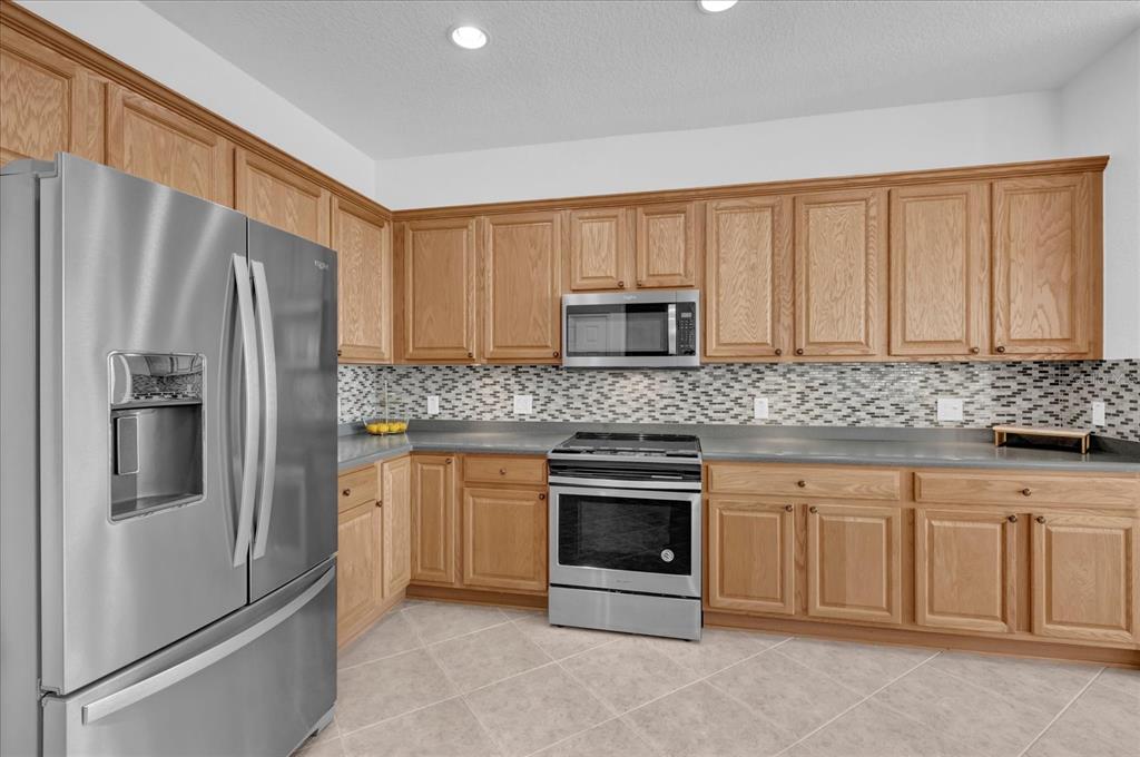 12592 Southeast 97th Terrace Road Summerfield, FL 34491 - Photo 4 of 41