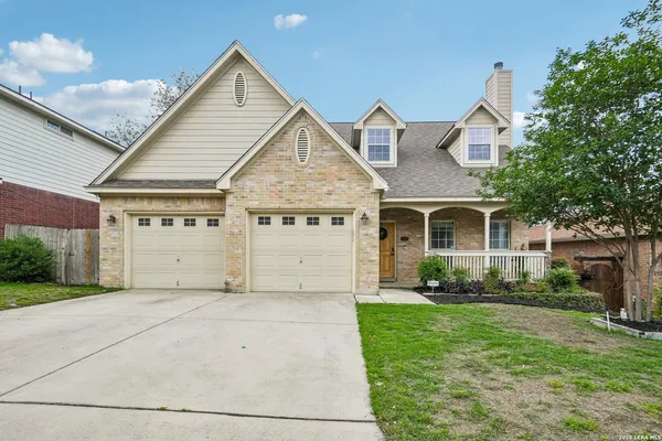 $2,300 | 15727 Knolldown, San Antonio, TX 78247