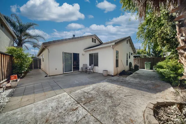 $565,000 | 471 Pombo Square Drive, Tracy, CA 95376