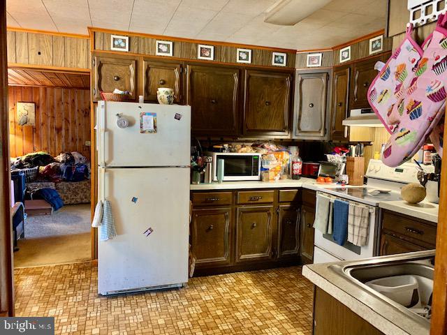 1418 Carpenters Point Road Perryville, MD 21903 - Photo 8 of 19 Kitchen
