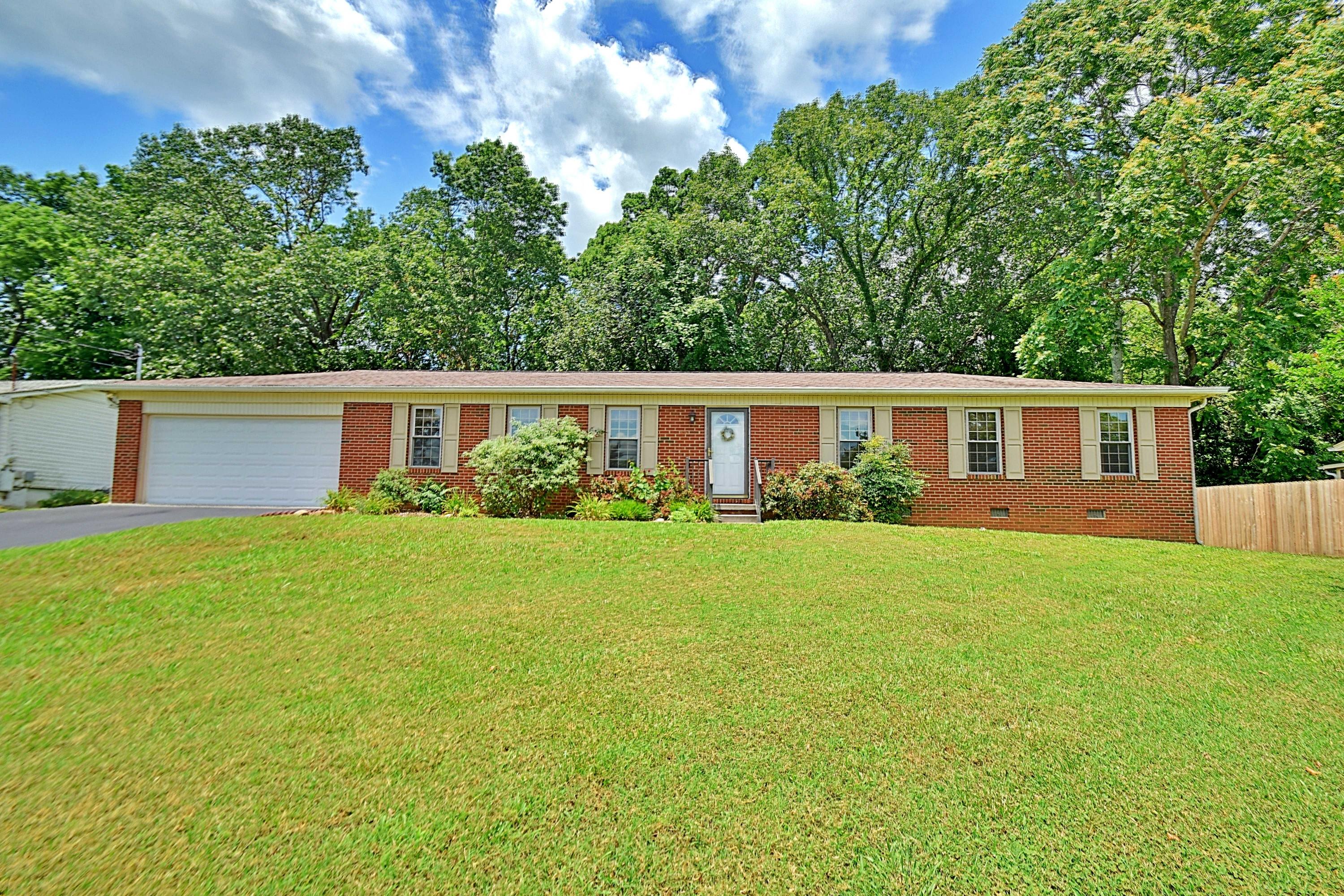 12105 West Kingsgate Road Knoxville, TN 37934 - Photo 1 of 28 MLS1