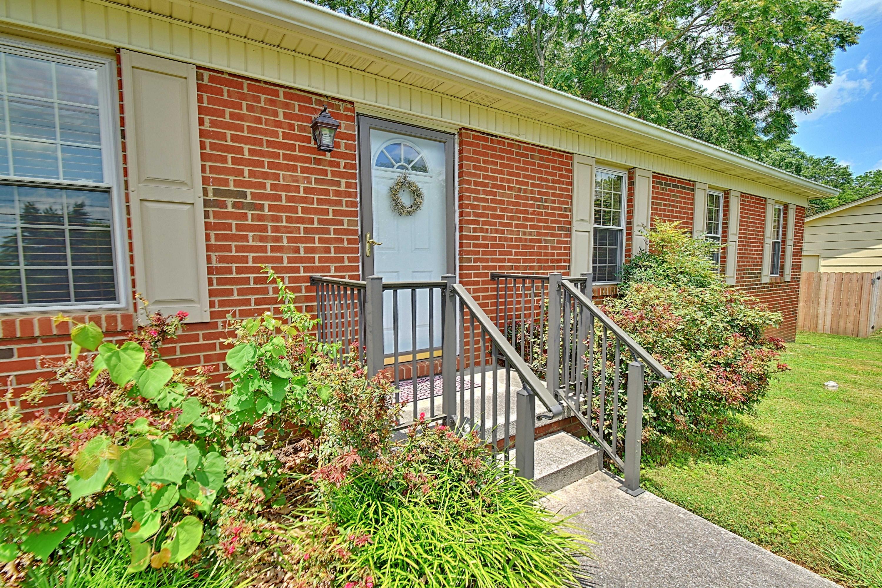 12105 West Kingsgate Road Knoxville, TN 37934 - Photo 2 of 28 MLS4