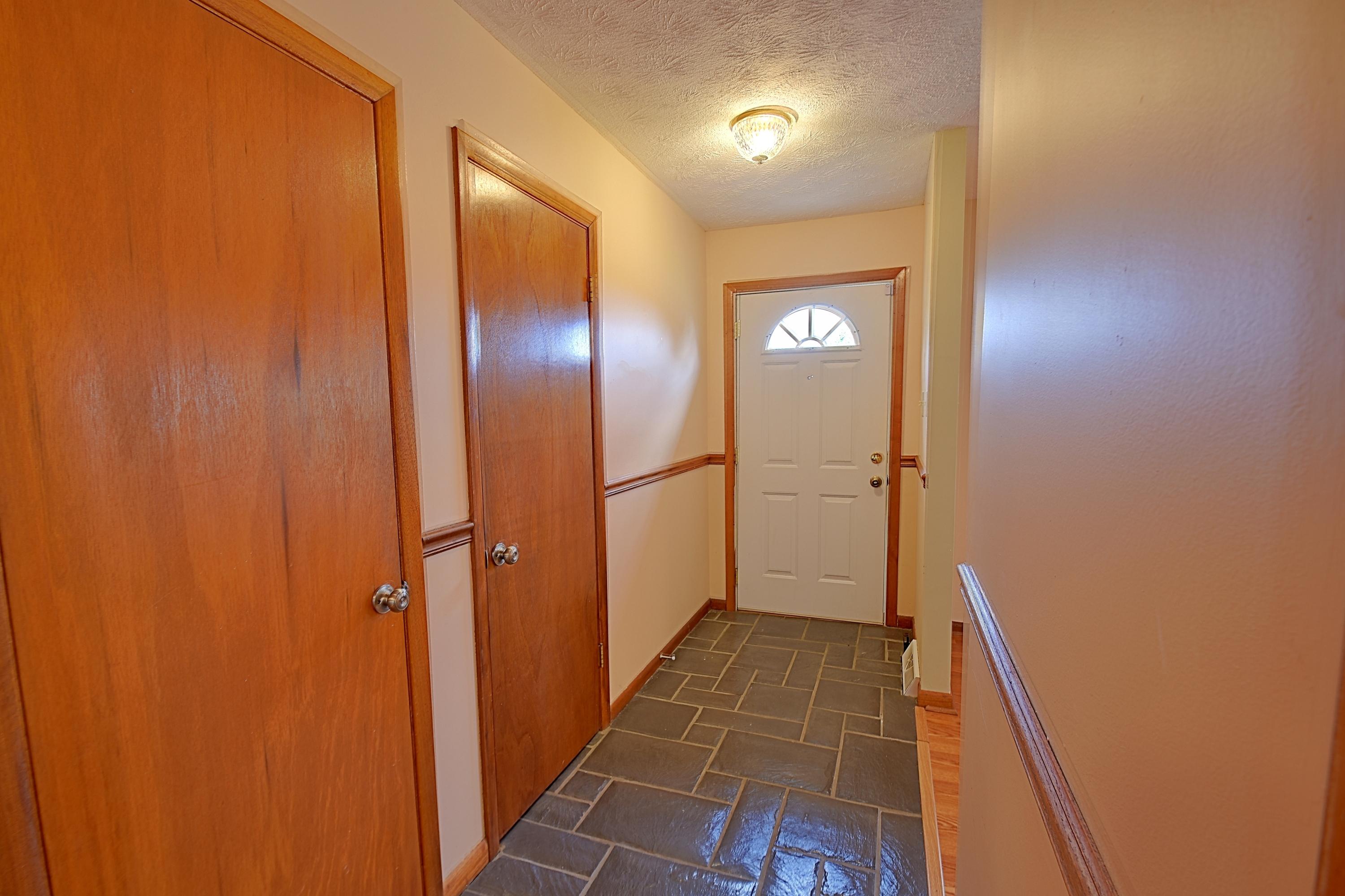 12105 West Kingsgate Road Knoxville, TN 37934 - Photo 3 of 28 MLS5