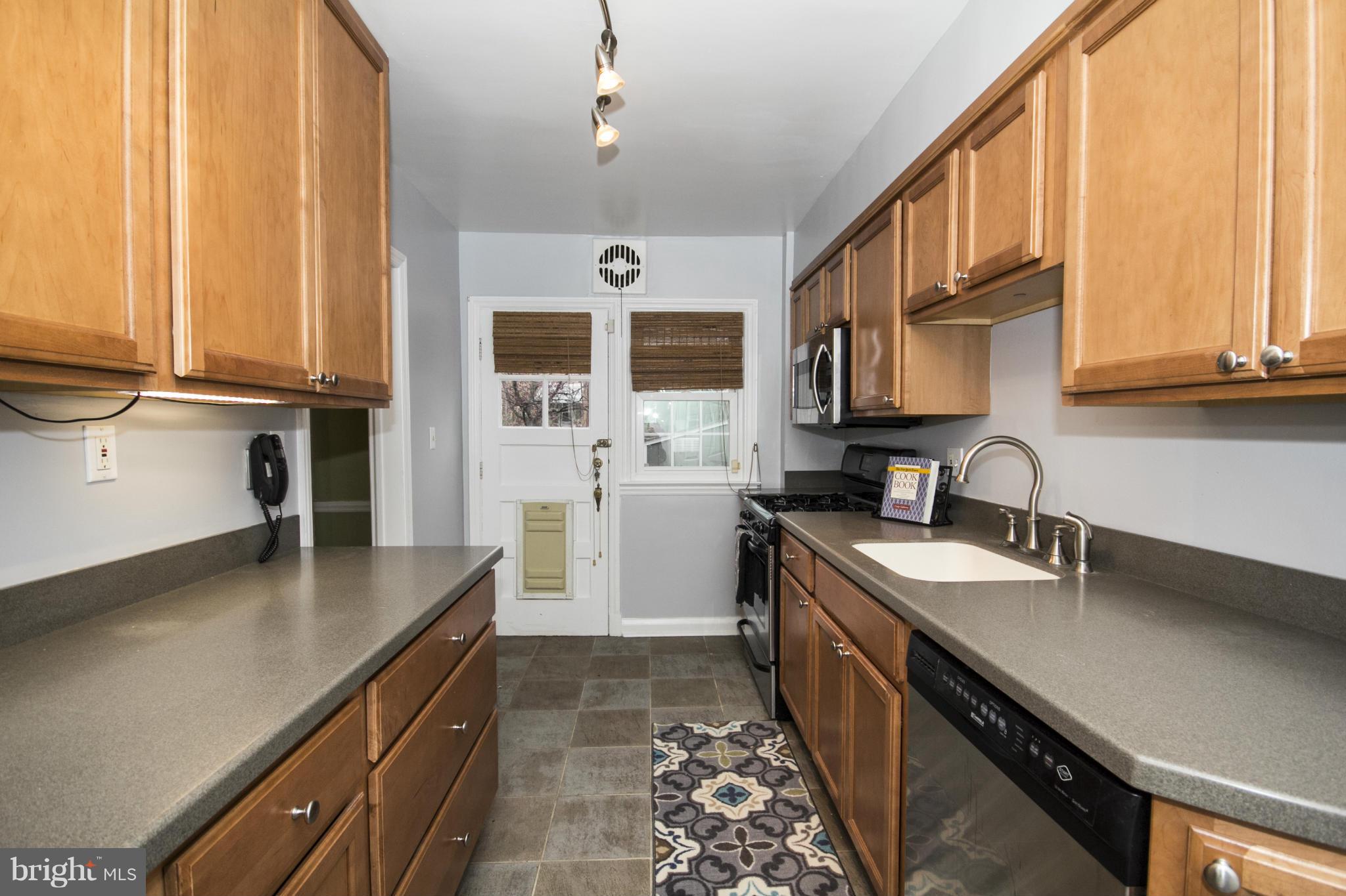 202 Gaywood Road Baltimore, MD 21212 - Photo 8 of 29 Kitchen