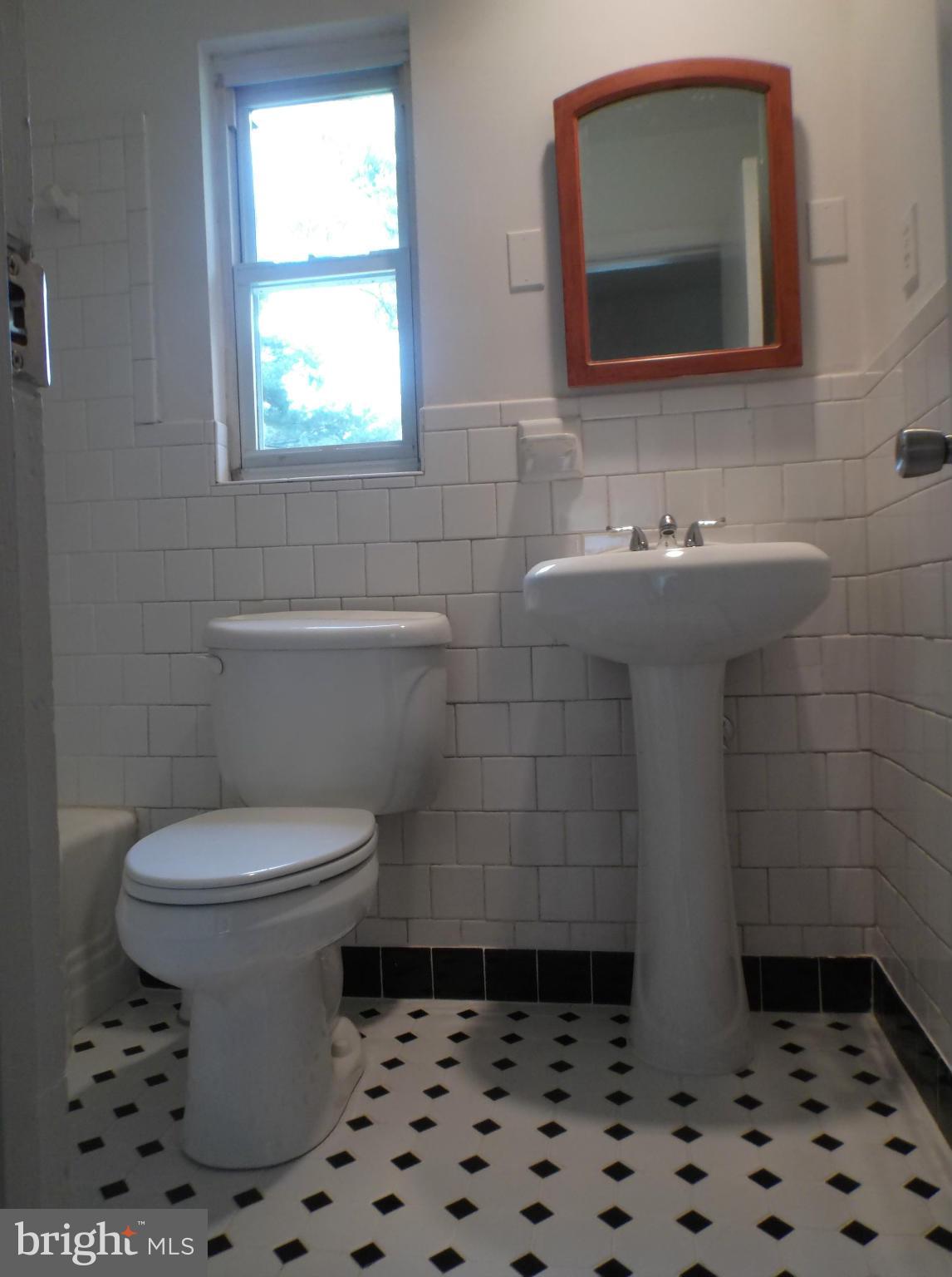 1710 Lee Road Fort Washington, MD 20744 - Photo 14 of 24 Bath