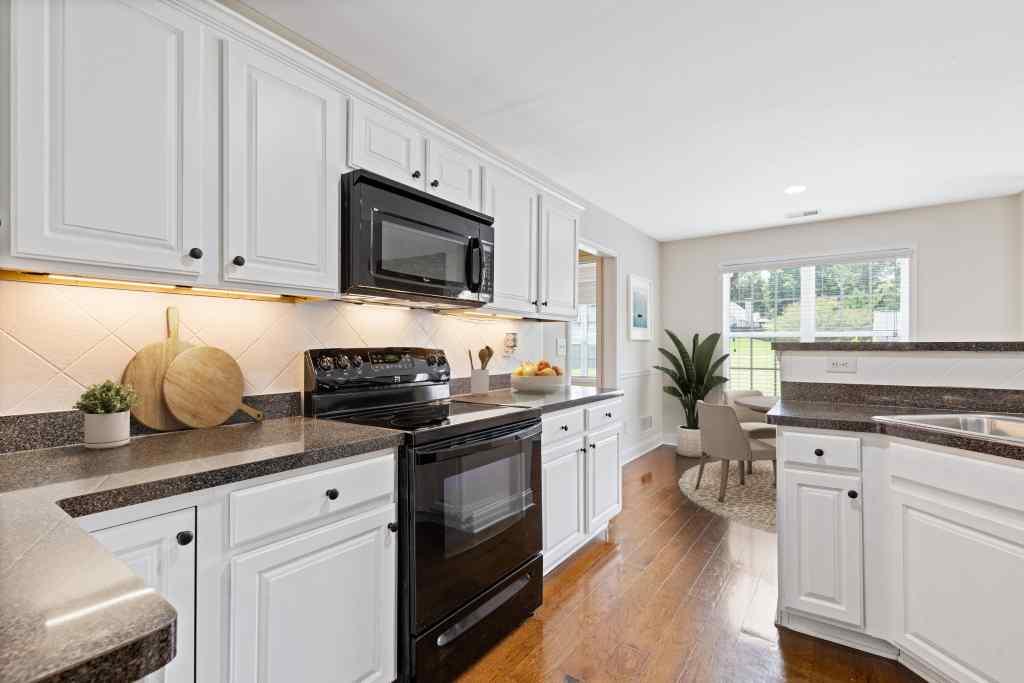 360 Finch Way Jefferson, GA 30549 - Photo 9 of 58