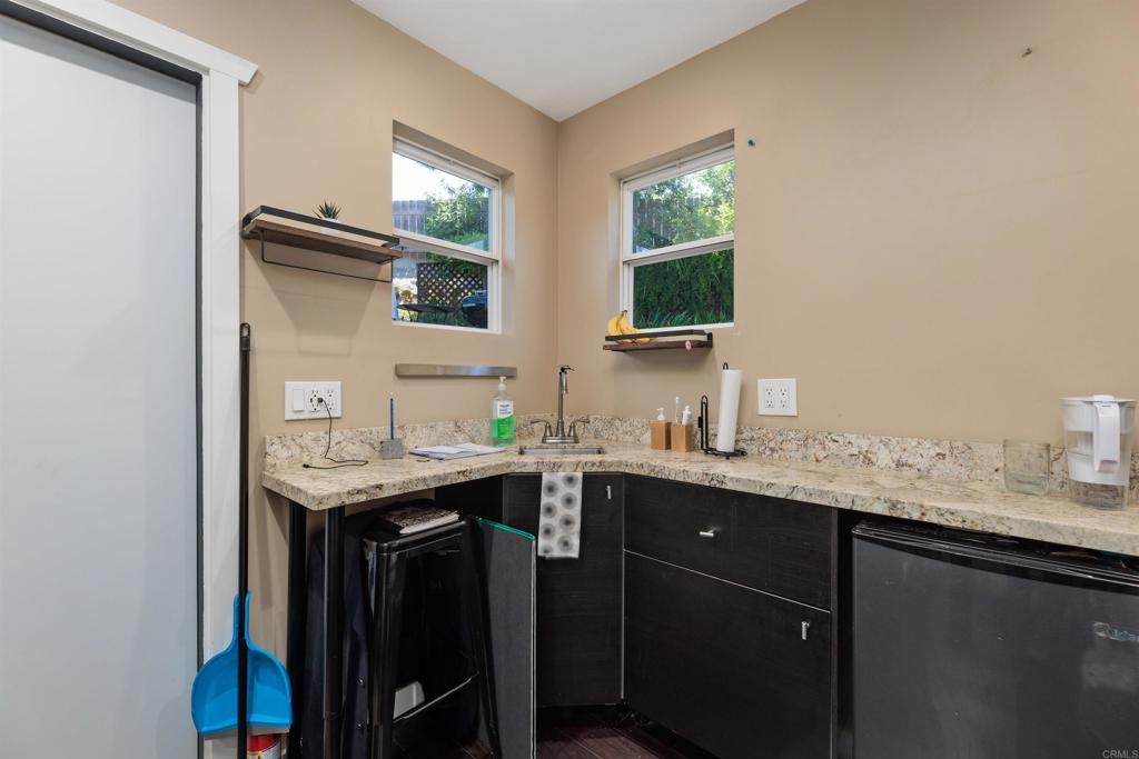 4180 Galbar Place Oceanside, CA 92056 - Photo 33 of 41 a utility room with two sink