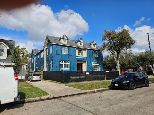 $2,995,000 | 2400 Swift Boulevard, Houston, TX 77030