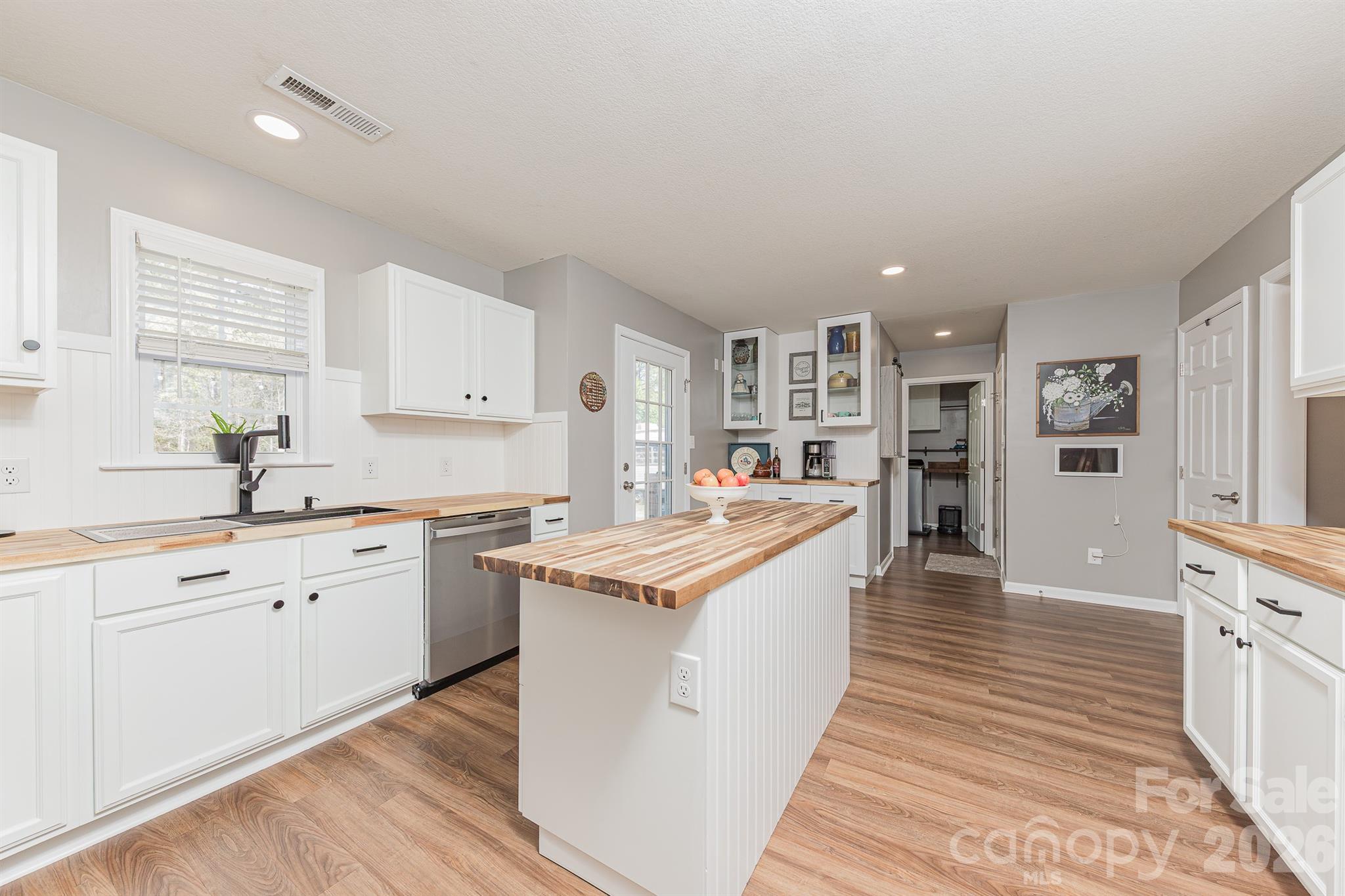 110 Saint Road Richlands, NC 28574 - Photo 7 of 28 Gallery Image 7
