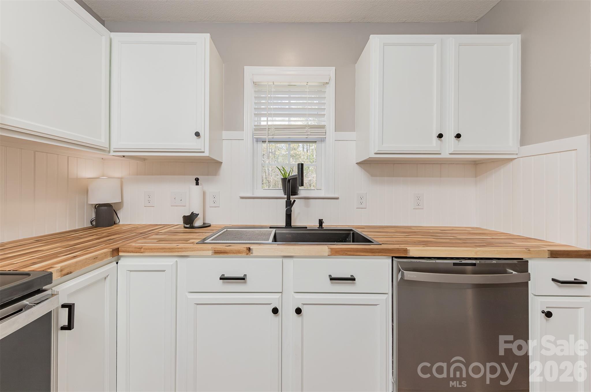 110 Saint Road Richlands, NC 28574 - Photo 8 of 28 Gallery Image 8