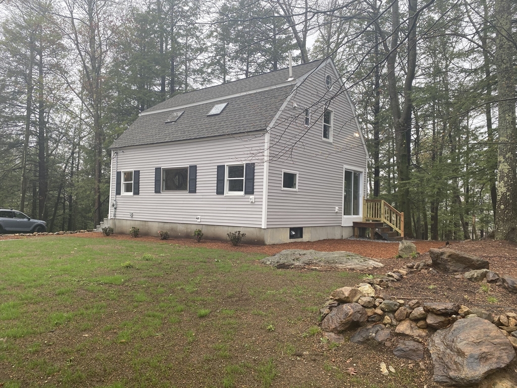 102 New Templeton Road Hubbardston, MA 01452 - Photo 4 of 20