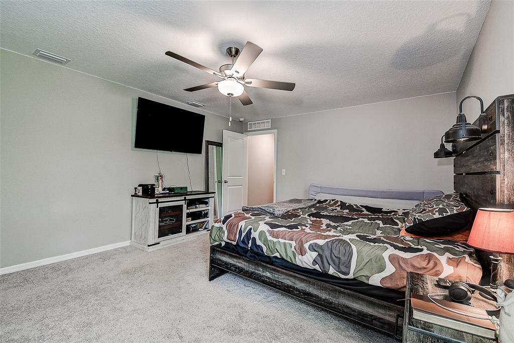 11014 Golden Warbler Road Brooksville, FL 34613 - Photo 17 of 38 Gallery Image 17