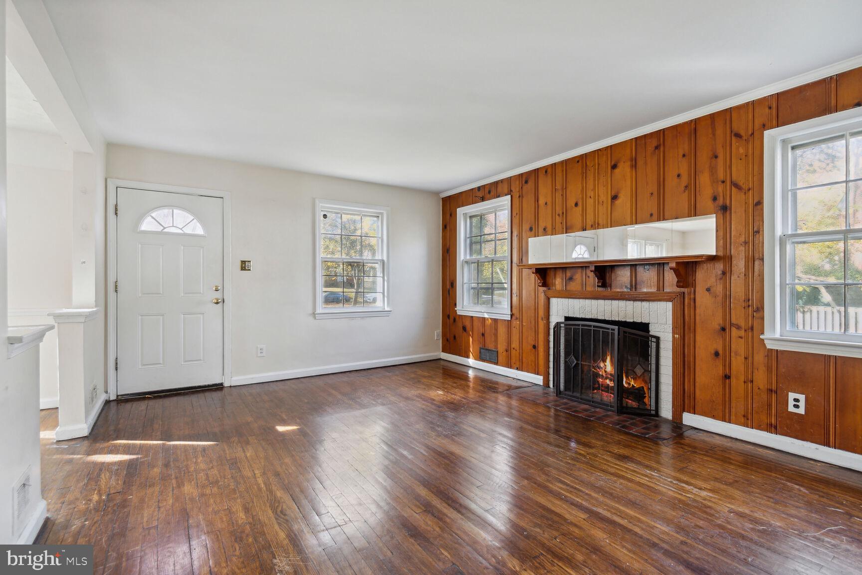 11703 Broadview Road Silver Spring, MD 20902 - Photo 3 of 22