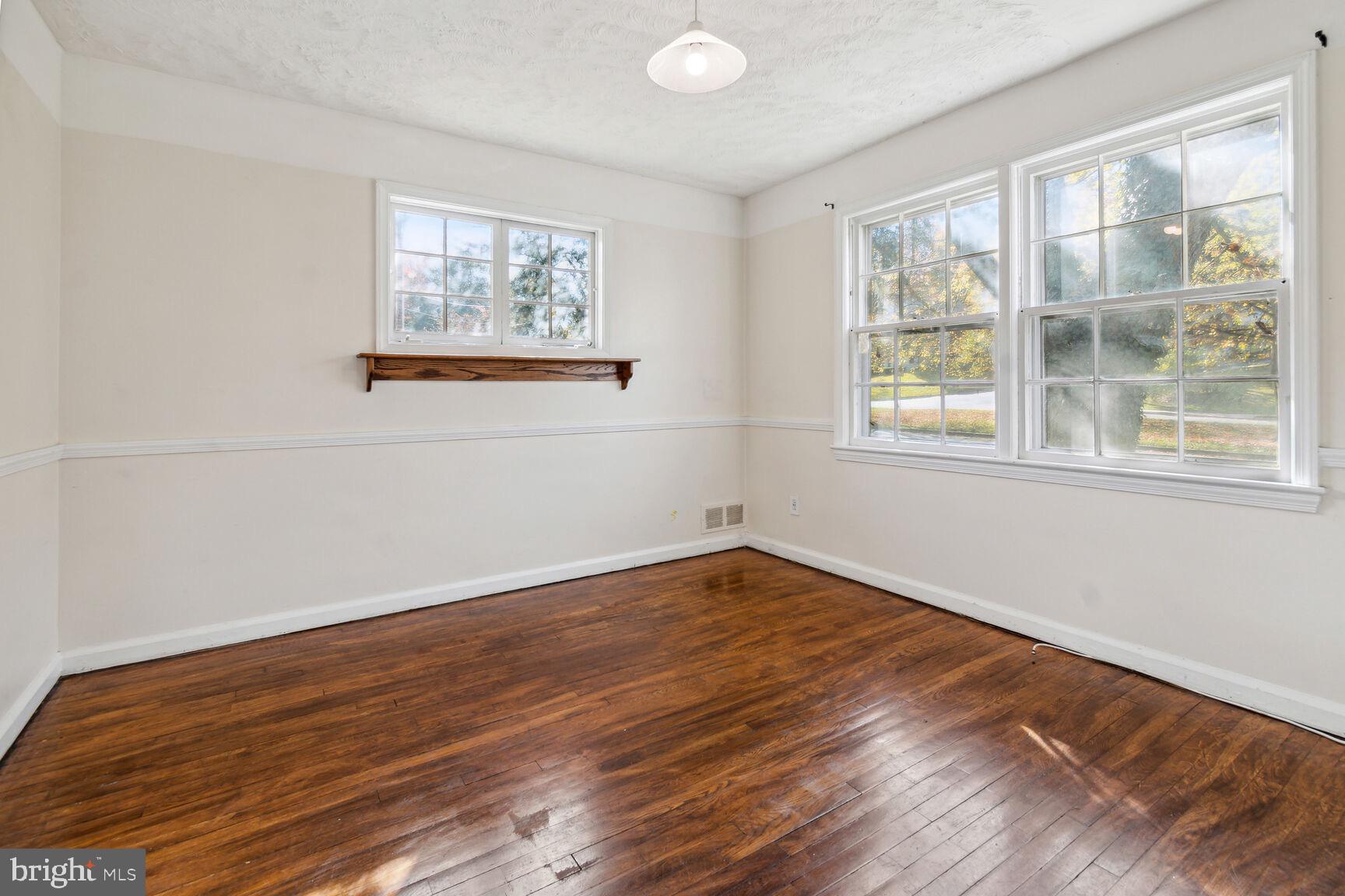 11703 Broadview Road Silver Spring, MD 20902 - Photo 9 of 22