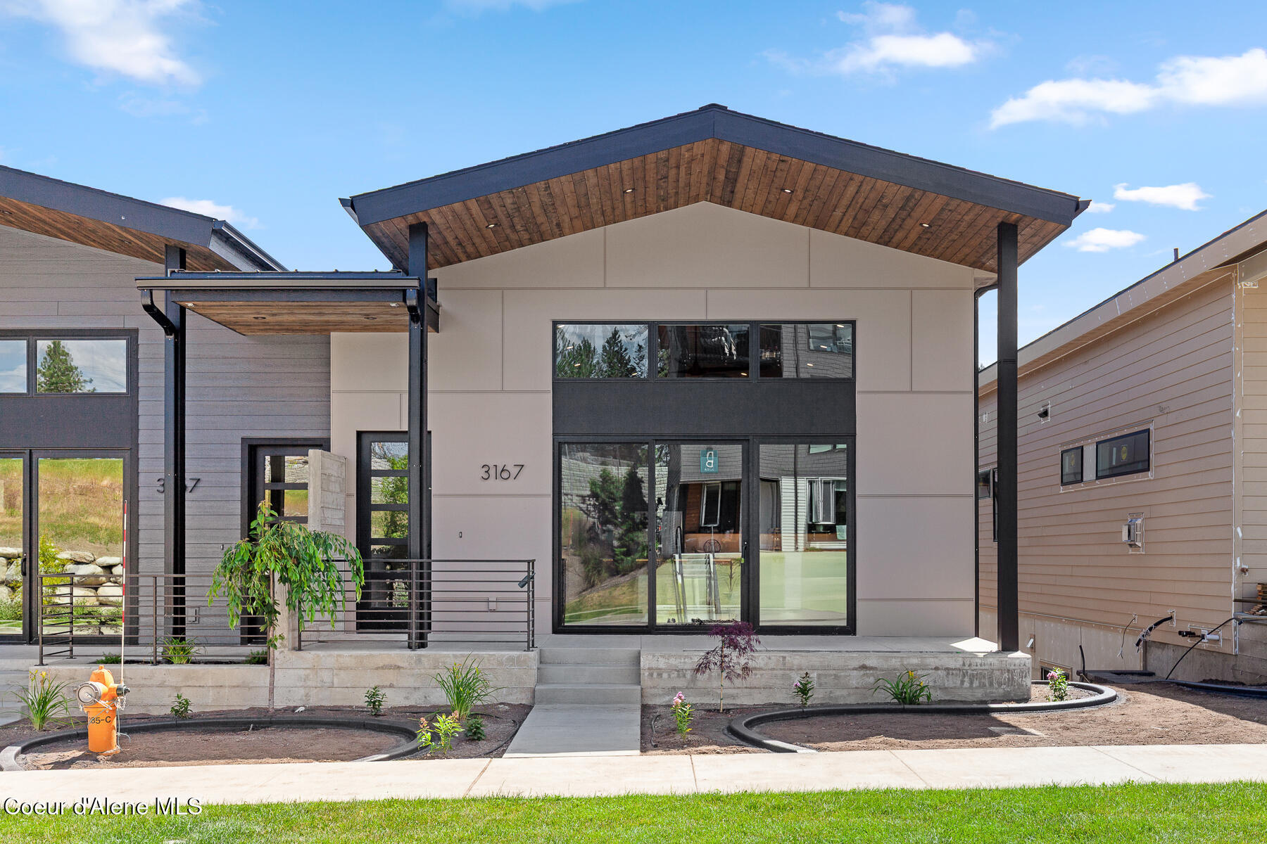 3167 North Veneer Road Coeur D'Alene, ID 83814 - Photo 2 of 28 3167NVeneerRd-2