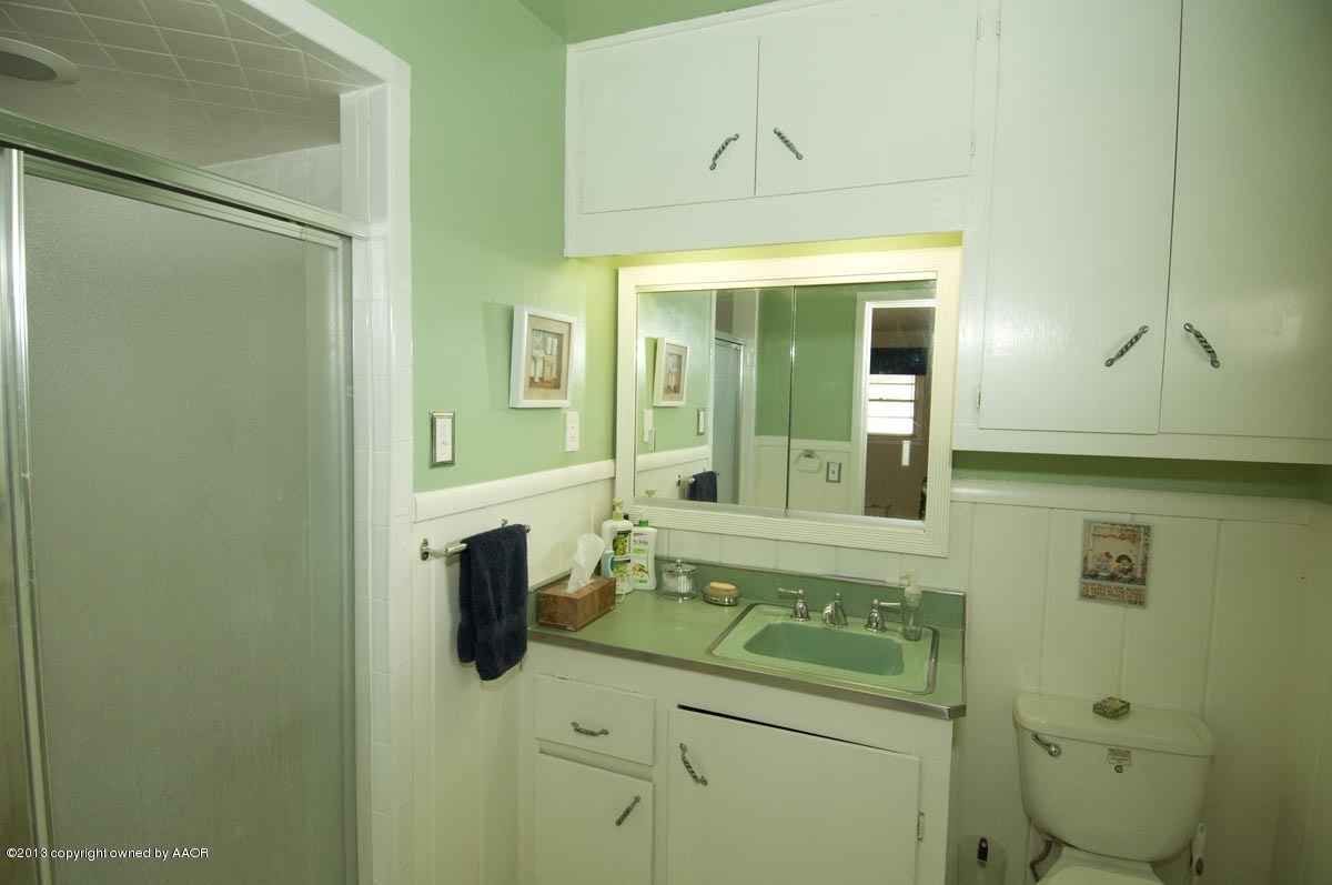 4218 Camp Lane Amarillo, TX 79110 - Photo 15 of 34 MASTER BATH VIEW 2