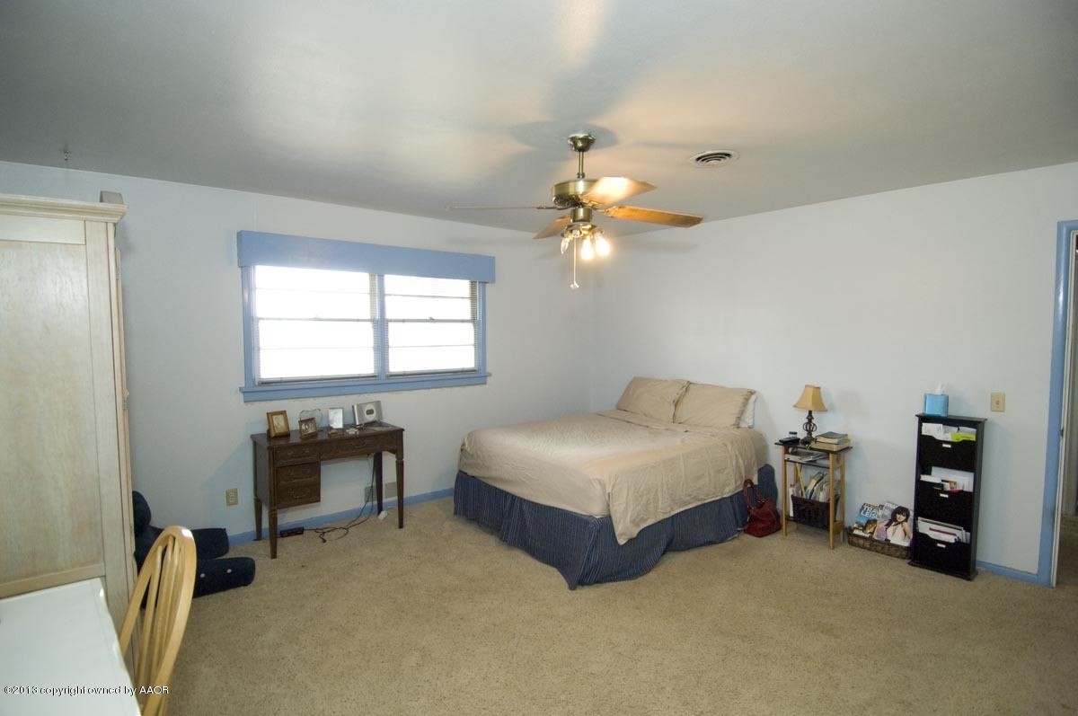 4218 Camp Lane Amarillo, TX 79110 - Photo 16 of 34 BEDROOM 2 VIEW 1'