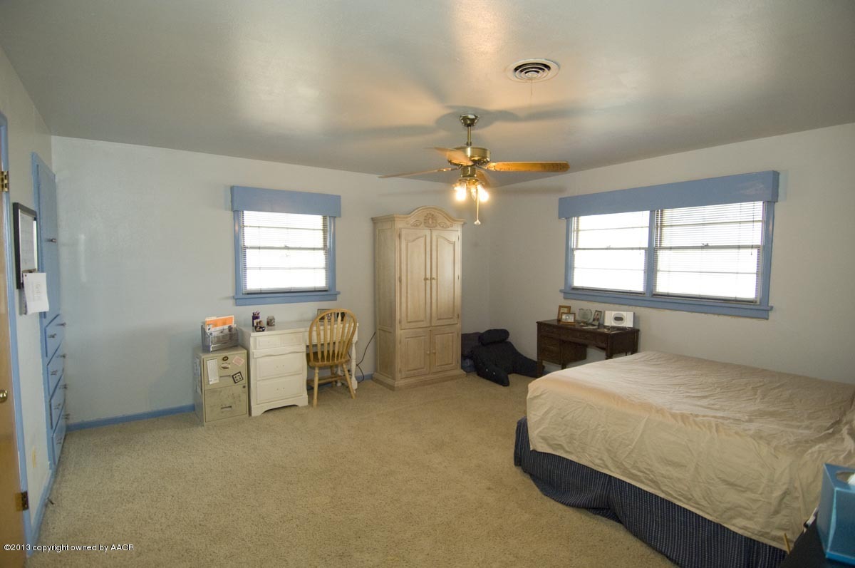 4218 Camp Lane Amarillo, TX 79110 - Photo 17 of 34 BEDROOM 2 VIEW 2