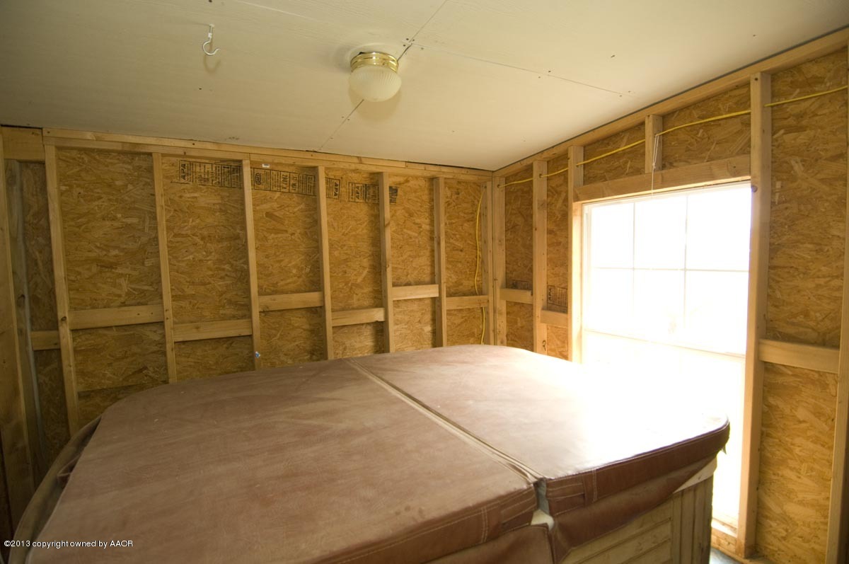 4218 Camp Lane Amarillo, TX 79110 - Photo 25 of 34 HOT TUB ROOM VIEW 1