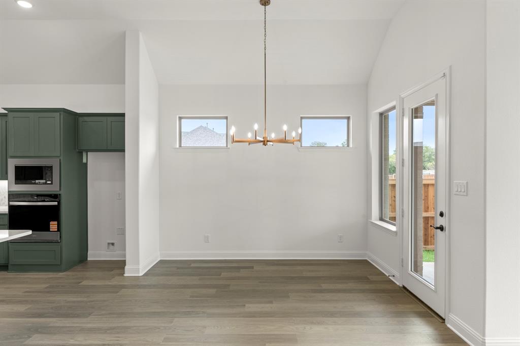 801 Stoney Bridge Way Lavon, TX 75166 - Photo 13 of 38 15. 801 Stoney - Dining