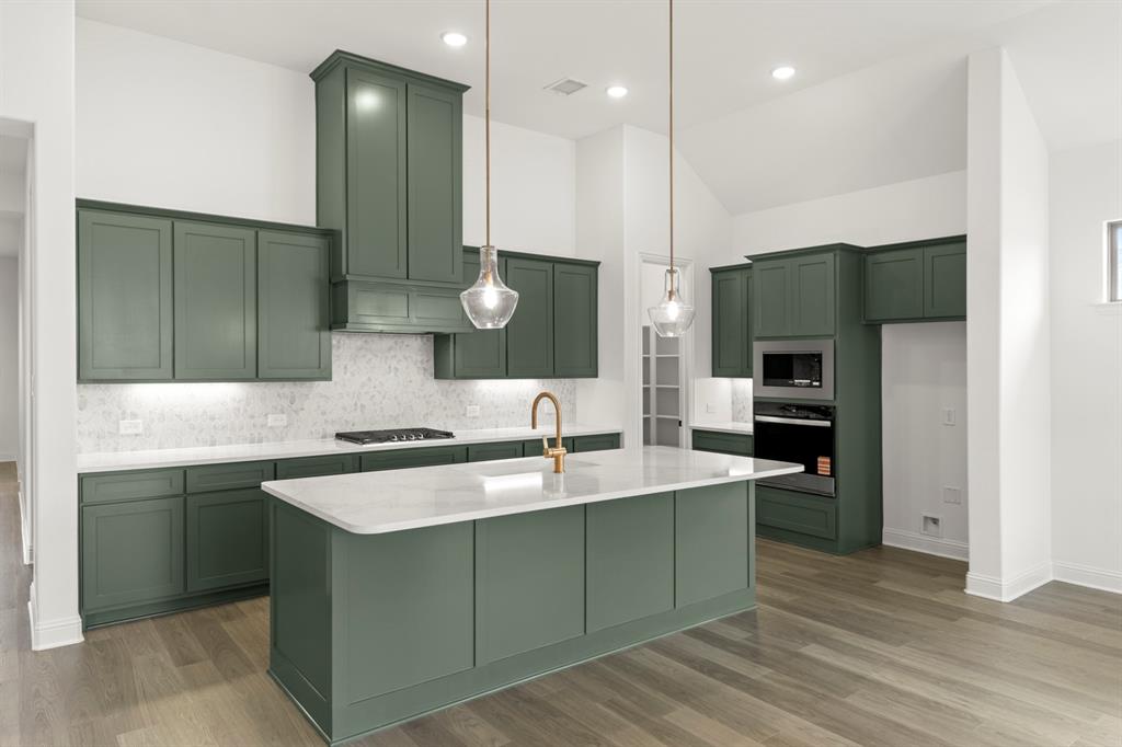 801 Stoney Bridge Way Lavon, TX 75166 - Photo 5 of 38 13. 801 Stoney - Kitchen (2)