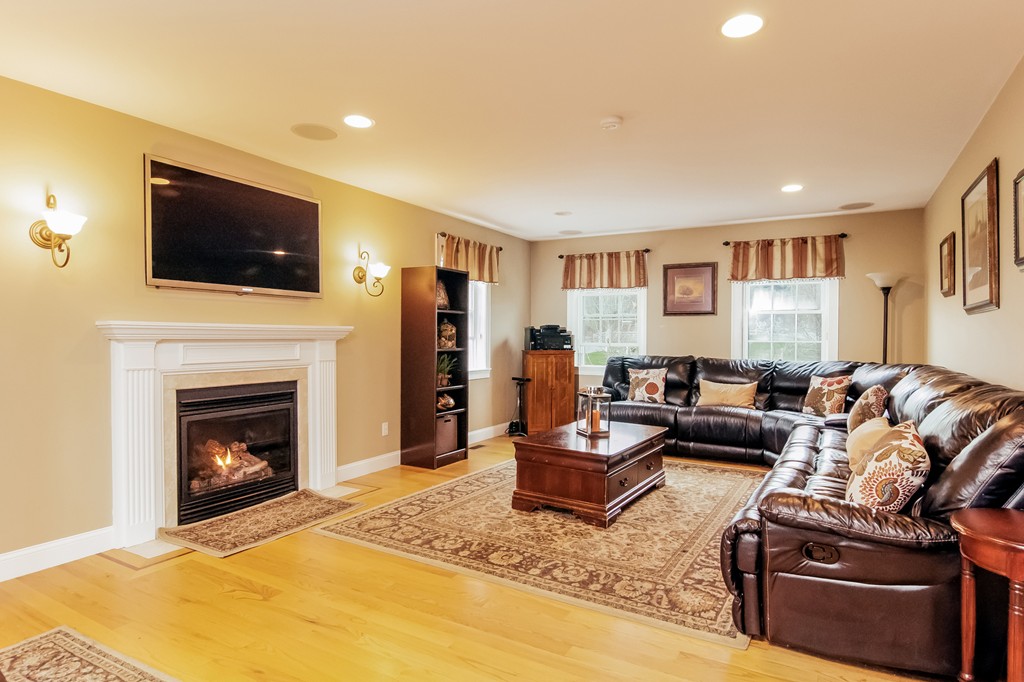 31 Beaver Brook Road Littleton, MA 01460 - Photo 13 of 30 Gallery Image 13