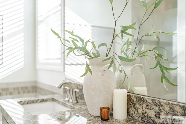 $615,000 | 3830 Lakefield Lane, Ammon, ID 83406