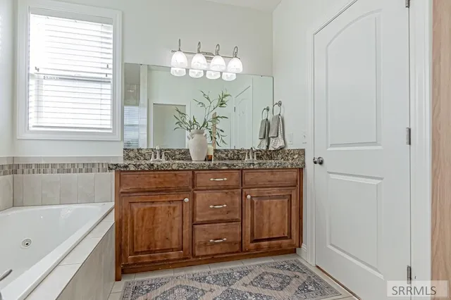 $615,000 | 3830 Lakefield Lane, Ammon, ID 83406