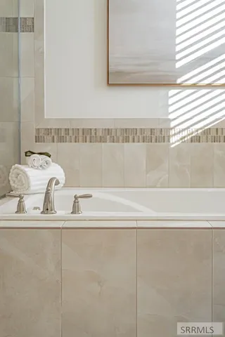 $615,000 | 3830 Lakefield Lane, Ammon, ID 83406