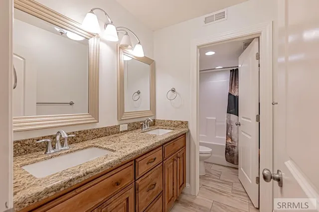 $615,000 | 3830 Lakefield Lane, Ammon, ID 83406