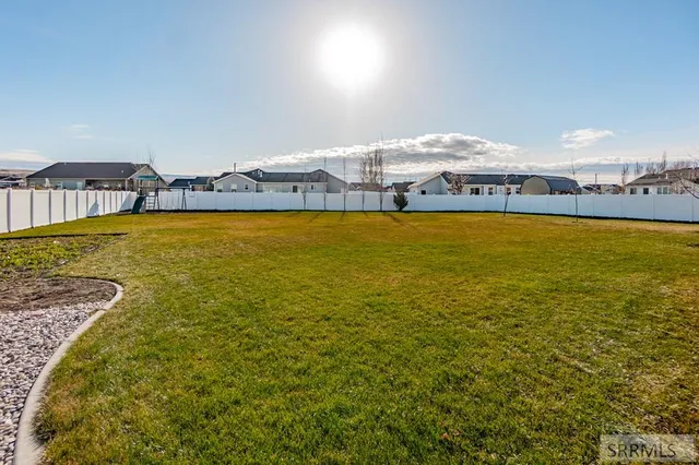 $615,000 | 3830 Lakefield Lane, Ammon, ID 83406