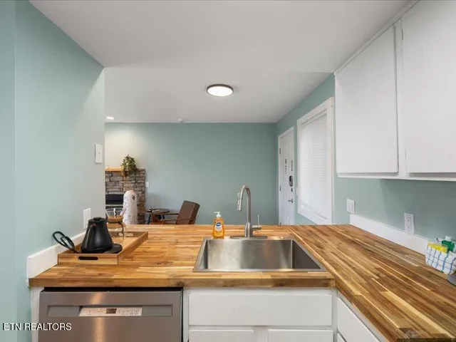 $209,900 | 3710 Weber Road, Unit E204, Gatlinburg, TN 37738