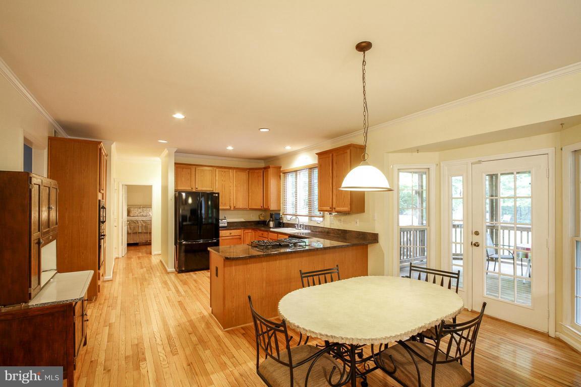 12041 Coloriver Road Manassas, VA 20112 - Photo 7 of 27 Kitchen