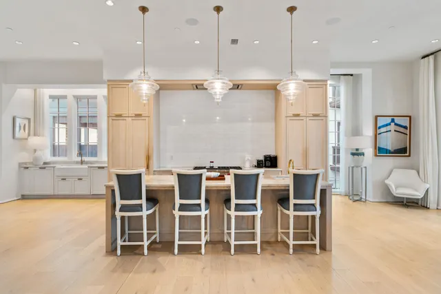 a view of livingroom with furniture and windows