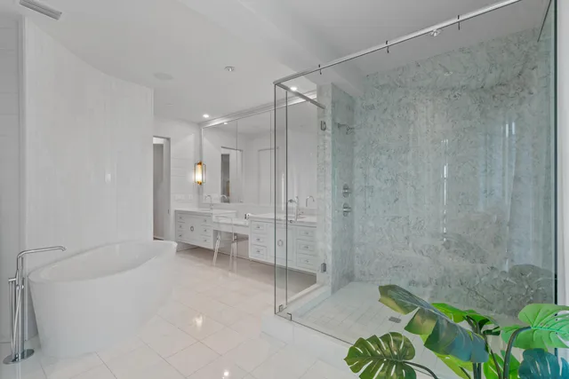 $8,395,000 | 16 South Barrett Square, Unit 5, Rosemary Beach, FL 32461