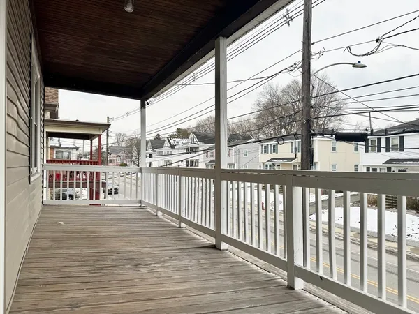 $2,400 | 328 Stevens Street, Unit 2, Lowell, MA 01851