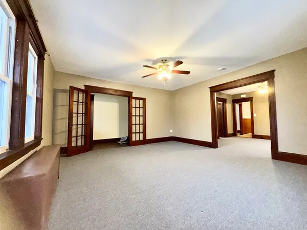 $2,400 | 328 Stevens Street, Unit 2, Lowell, MA 01851