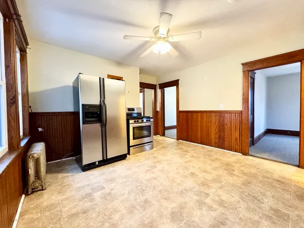 $2,400 | 328 Stevens Street, Unit 2, Lowell, MA 01851