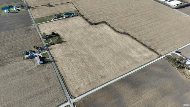 $554,000 | 200 East 200 North, Craigville, IN 46731